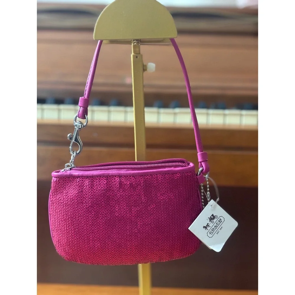 Coach Special‎ Edition Magenta Pink Sequin Pleated Wristlet Bag NEW - Picture 2 of 7